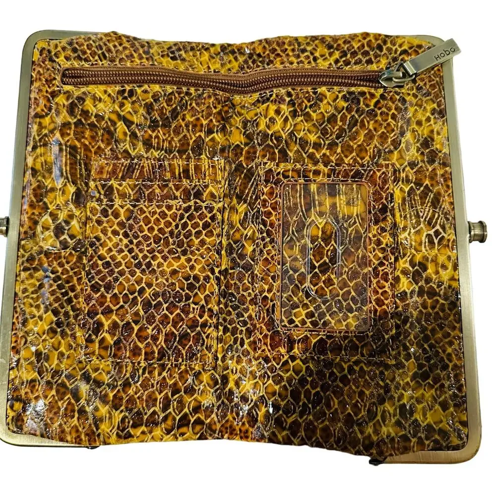 HOBO Vintage Lauren Clutch Wallet - Snakeskin